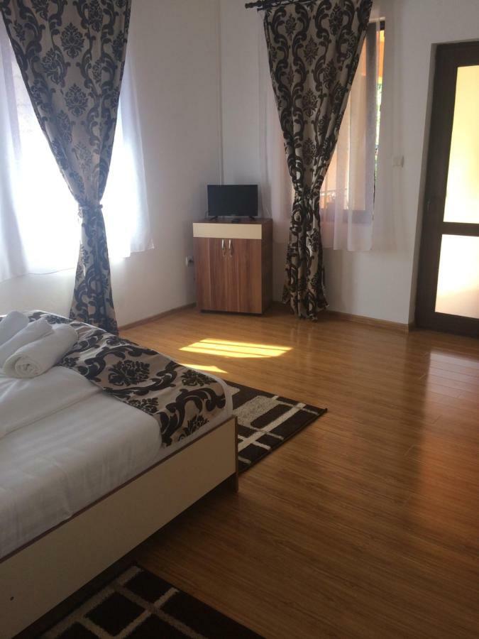 M Dey Hotel Vişeu de Sus Екстериор снимка